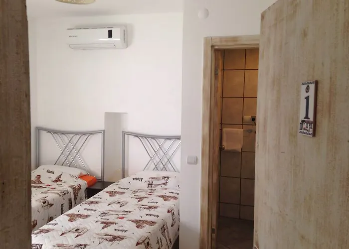 Knidos Bed & Breakfast Golturkbuku