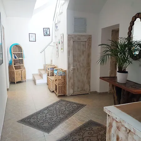 住宿加早餐酒店 Knidos 古托克布库