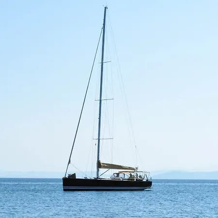 Knidos 住宿加早餐酒店 古托克布库