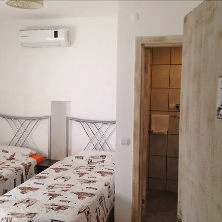 Knidos 住宿加早餐酒店 古托克布库