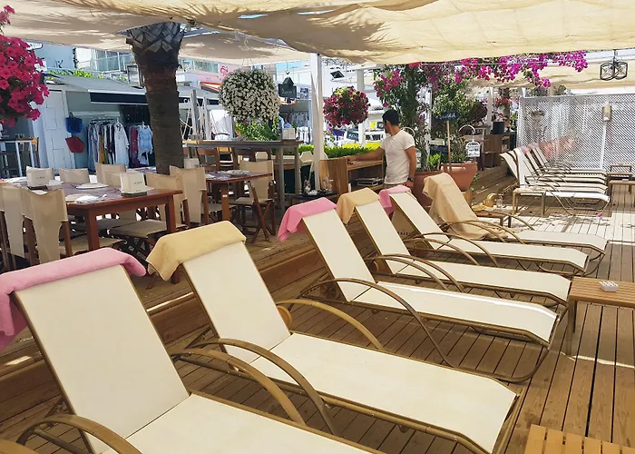 Knidos ベッド・アンド・ブレックファスト